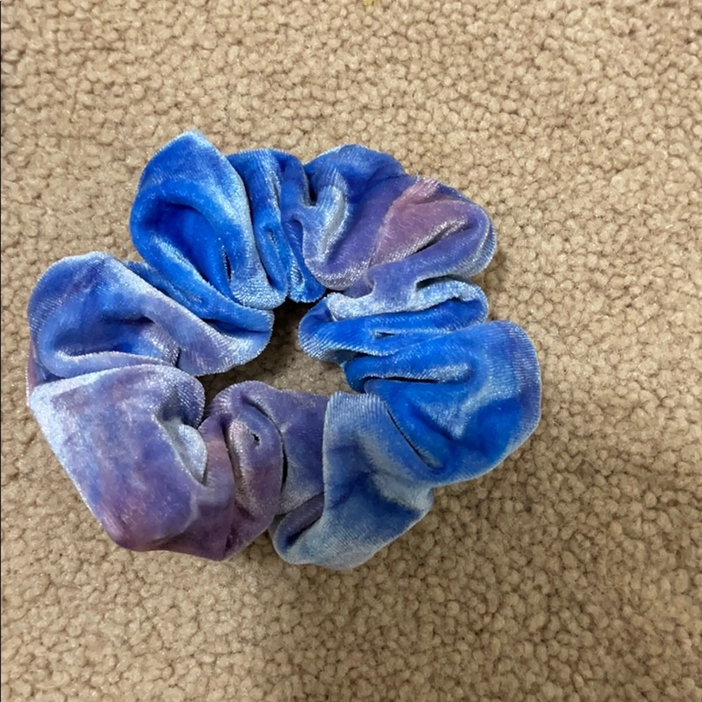 Tie dye scrunchie